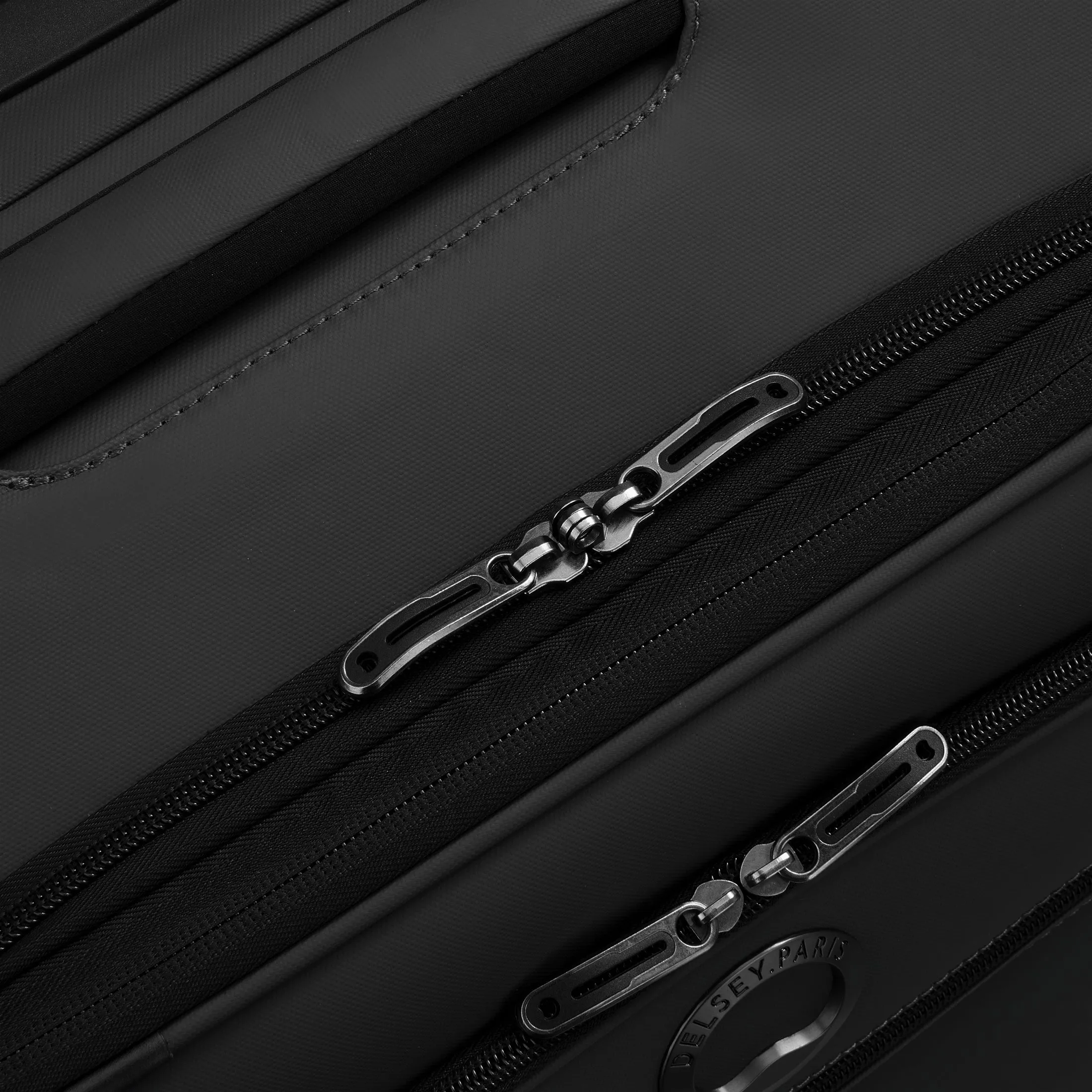 DELSEY Paris Sky Lite Softside Expandable Luggage with Spinner Wheels 2 piece set (19",28")