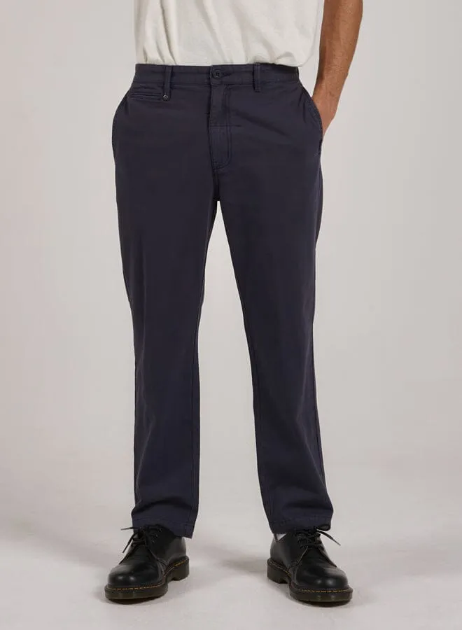 Minimal Thrills Work Chino - Station Navy